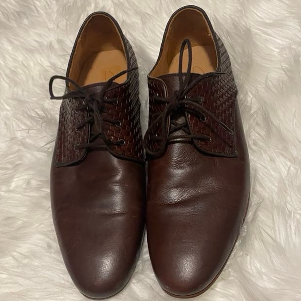 Men’s Curatore leather shoes. Size 10, color Coffee Brown.